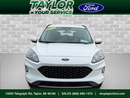 Star White 2022 Ford Escape SEL