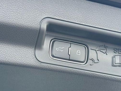 Agate Black Metallic 2026 Ford Explorer Active