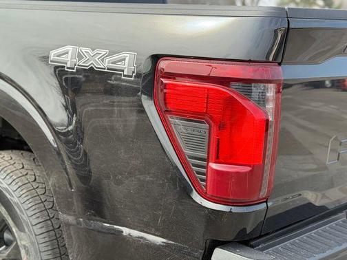 Agate Black Metallic 2026 Ford F-150 XLT