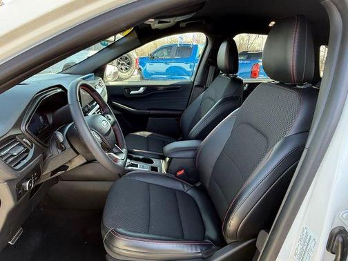 2023 Ford Escape ST-Line Elite