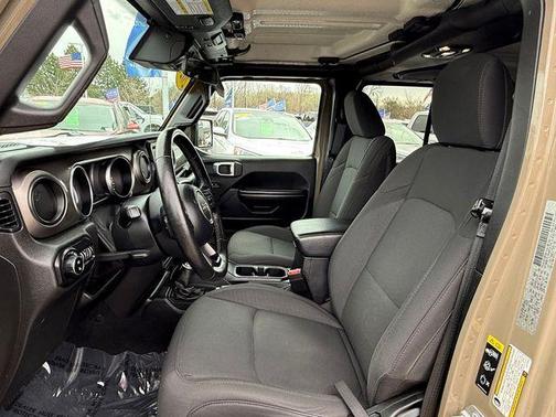 2020 Jeep Gladiator Sport