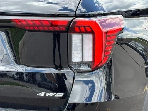 Agate Black Metallic 2026 Ford Explorer Active