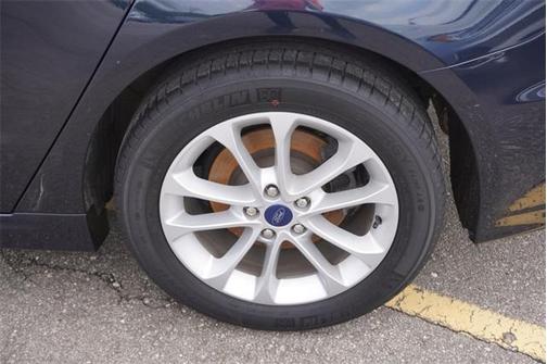 Photo 5 of 29 of 2020 Ford Fusion SE
