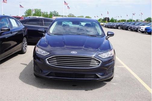 Photo 2 of 29 of 2020 Ford Fusion SE