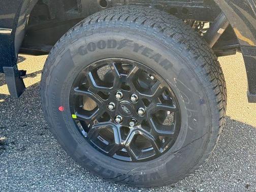 Agate Black Metallic 2026 Ford F-150 XLT
