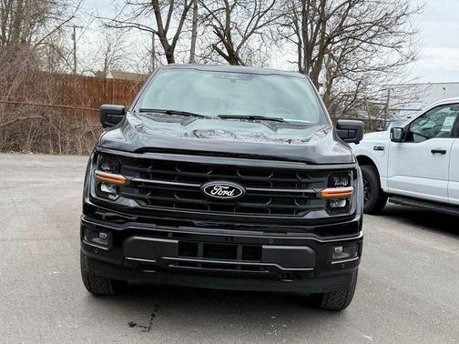 Agate Black Metallic 2026 Ford F-150 XLT