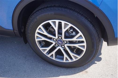 Photo 5 of 30 of 2020 Ford Escape SEL