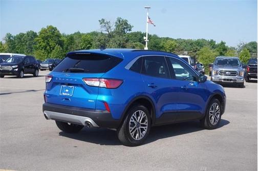 Photo 3 of 30 of 2020 Ford Escape SEL