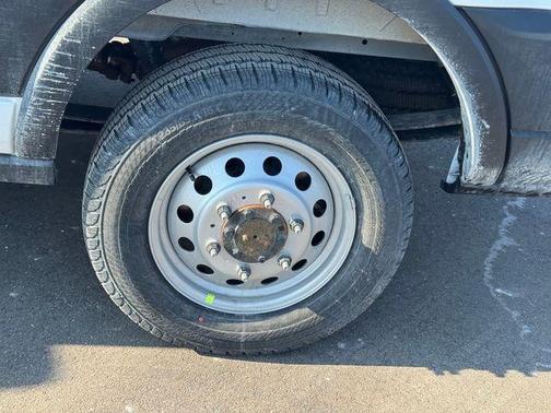 2026 Ford Transit-250 148 WB Medium Roof Cargo