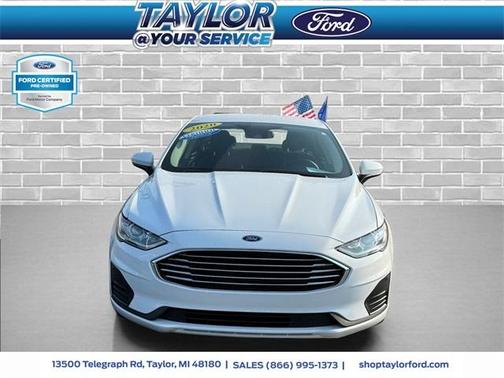 2020 Ford Fusion SE