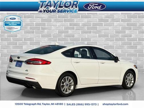 2020 Ford Fusion SE