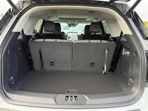 Space White Metallic 2026 Ford Explorer Active