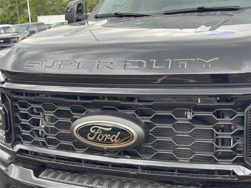 2025 Ford F-350 Lariat Super Duty