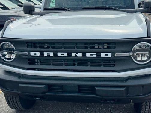 Oxford White 2026 Ford Bronco Big Bend