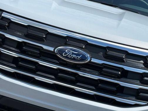 Space White Metallic 2026 Ford Explorer Active