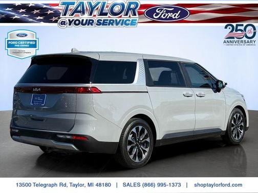Ceramic Silver 2024 Kia Carnival EX