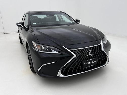 2022 Lexus ES 350 Base