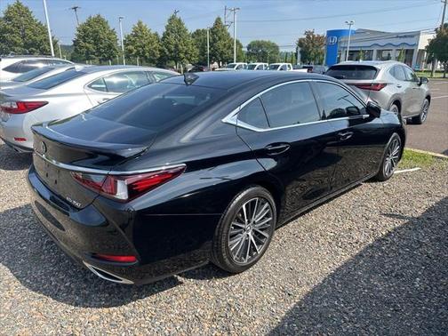 2022 Lexus ES 350 Base