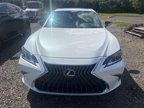 2025 Lexus ES 350 Base