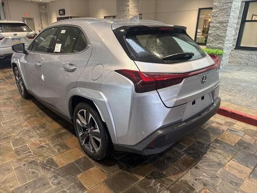 2025 Lexus UX 300h Premium