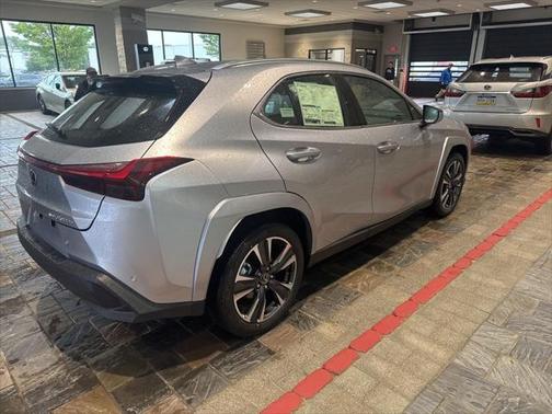 2025 Lexus UX 300h Premium