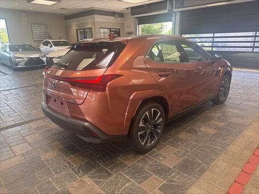 2025 Lexus UX 300h Premium