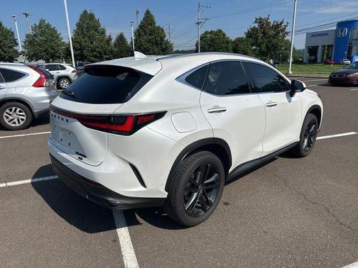2025 Lexus NX 450h+ Luxury
