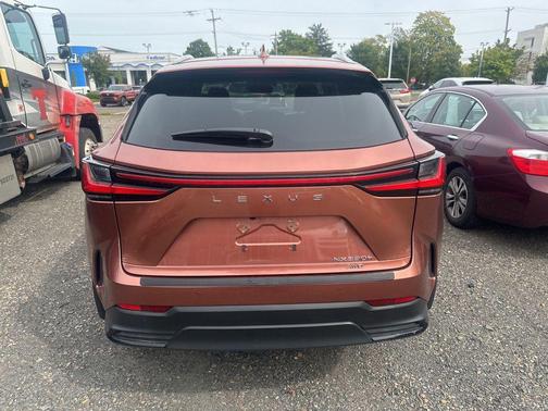 2025 Lexus NX 350h Luxury