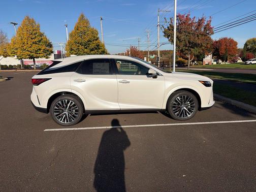 White Pearl 2026 Lexus RX 350h Premium+