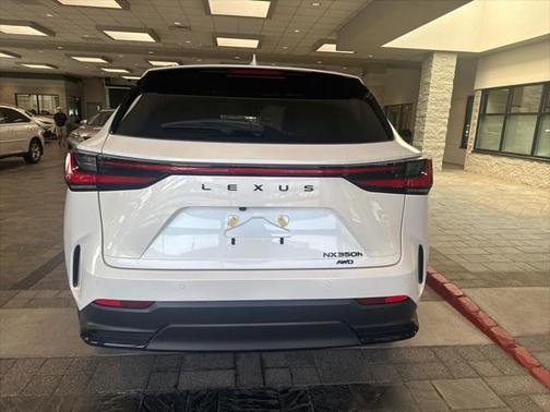 2025 Lexus NX 350h Premium