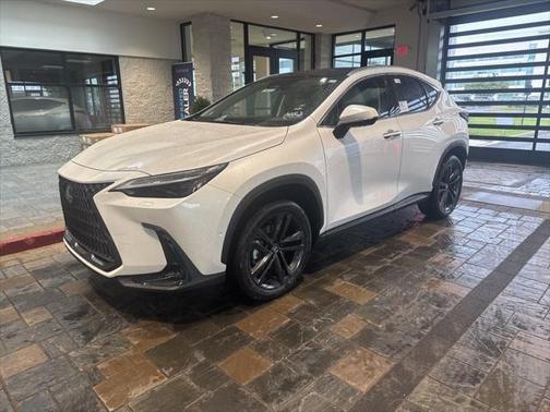 2025 Lexus NX 450h+ Luxury