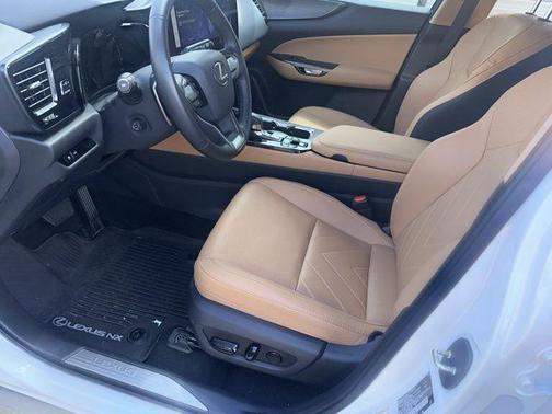 2025 Lexus NX 450h+ Luxury