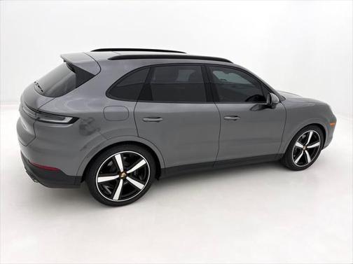 2024 Porsche Cayenne Base