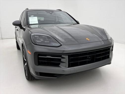 2024 Porsche Cayenne Base