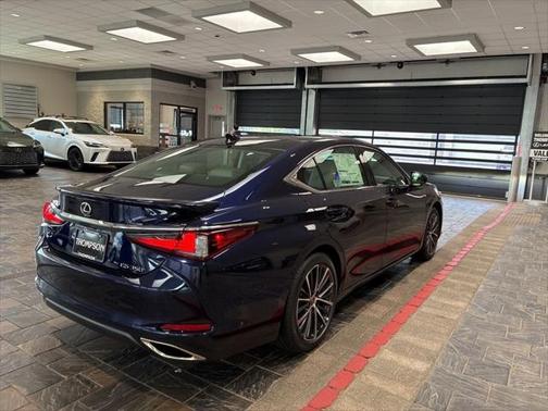 2025 Lexus ES 350 Base