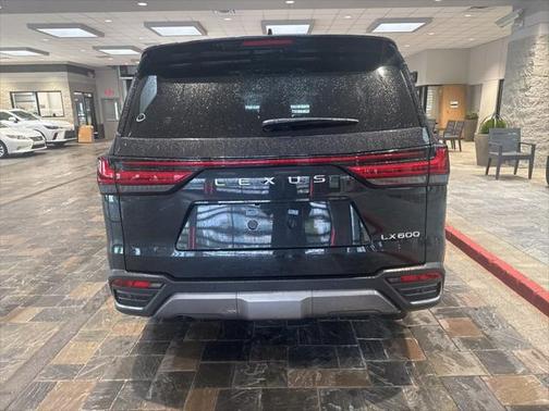 2025 Lexus LX 600 Luxury