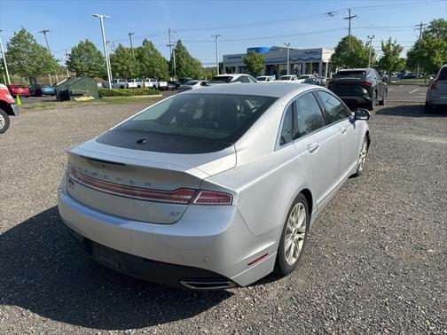 2016 Lincoln MKZ Base
