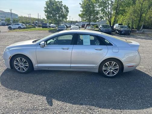 2016 Lincoln MKZ Base