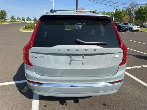 2024 Volvo XC90 Recharge Plug-In Hybrid T8 Ultimate Bright Theme 7-Seater
