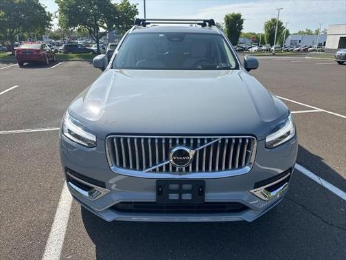 2024 Volvo XC90 Recharge Plug-In Hybrid T8 Ultimate Bright Theme 7-Seater