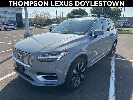 2024 Volvo XC90 Recharge Plug-In Hybrid T8 Ultimate Bright Theme 7-Seater