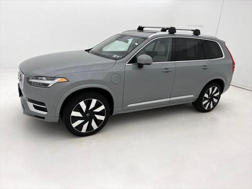 2024 Volvo XC90 Recharge Plug-In Hybrid T8 Ultimate Bright Theme 7-Seater
