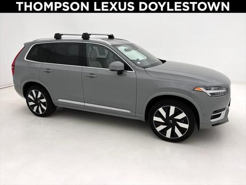 2024 Volvo XC90 Recharge Plug-In Hybrid T8 Ultimate Bright Theme 7-Seater