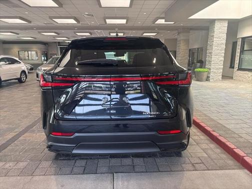 2025 Lexus NX 350h Premium