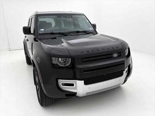 2024 Land Rover Defender 110 P500 SE