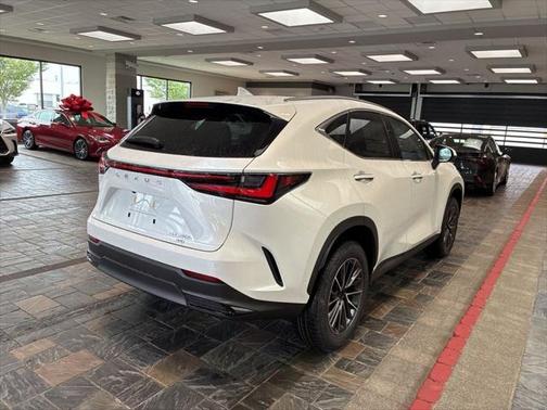 2025 Lexus NX 350h Luxury