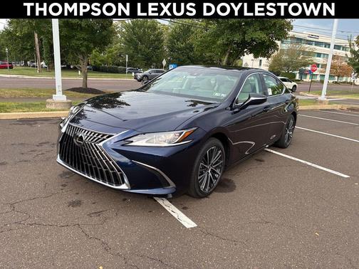 2025 Lexus ES 300h Base