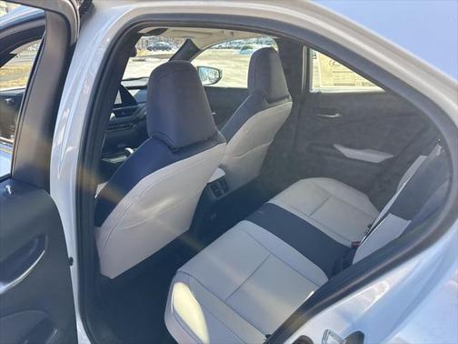 2025 Lexus UX 300h Base