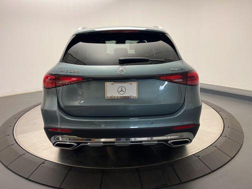 2026 Mercedes-Benz GLC 300 4MATIC