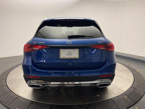 2026 Mercedes-Benz GLC 300 4MATIC